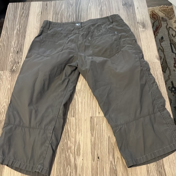 KUHL capris - Picture 2 of 8